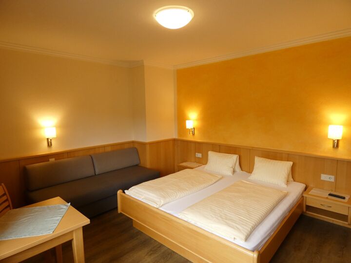 Apartment Eselstein, cozy bedroom at the Oberfuchs