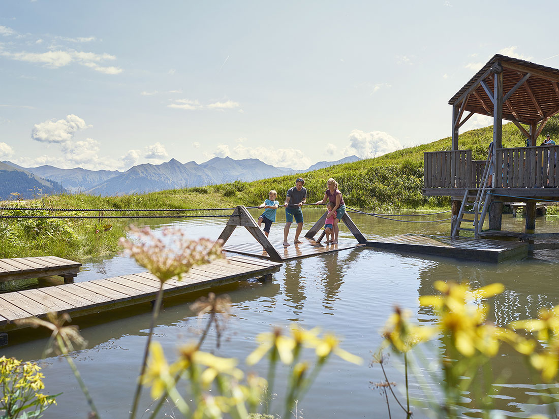 Wasserspiele in den Bergen